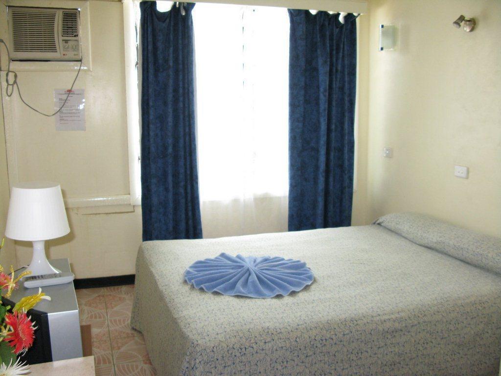 Red Mansion Comfort Inn Хониара Стая снимка